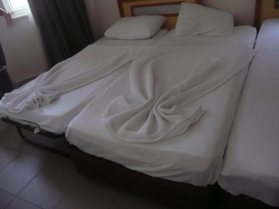 Beds Clover Magic Park Beach Alanya