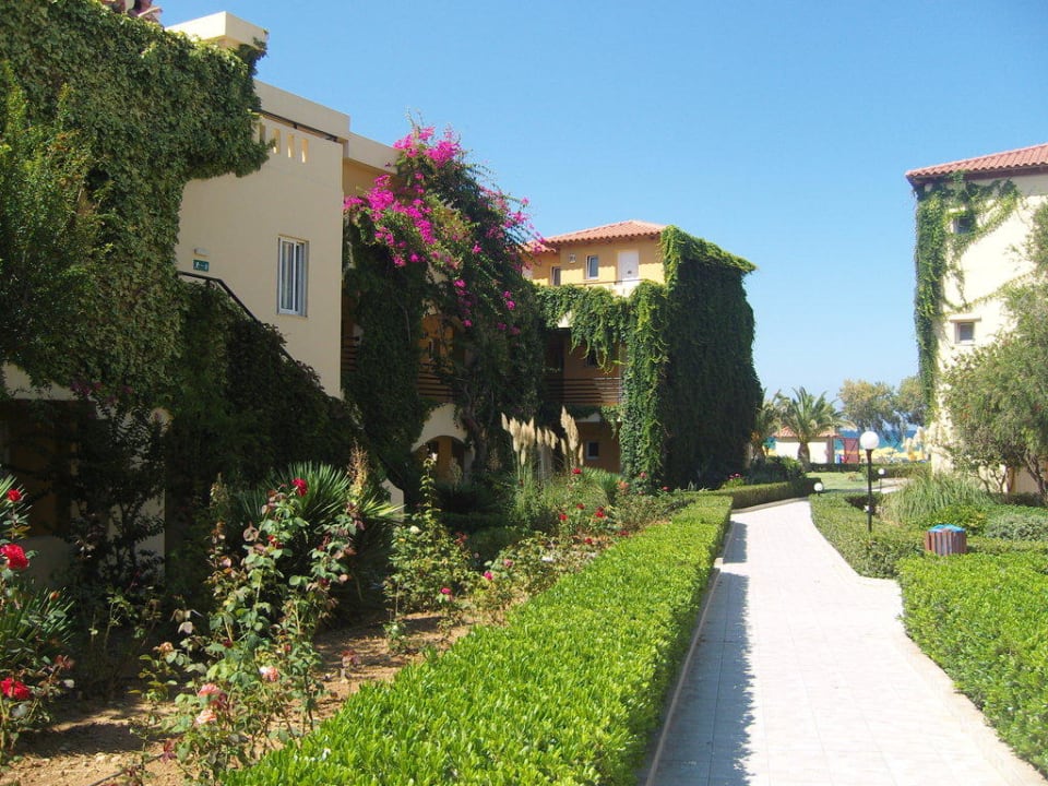 Weg zum Strand Vantaris Luxury Beach Resort