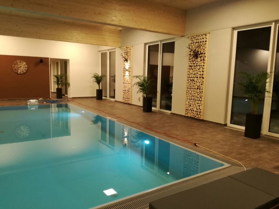 Pool Embacher Sporthotel