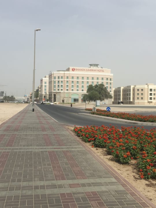 Außenansicht Crowne Plaza Jumeirah Dubai