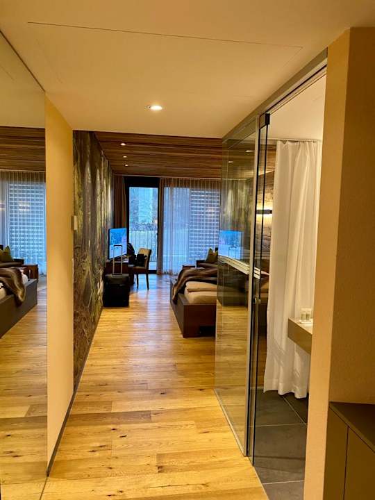 Zimmer Riverside Hotel