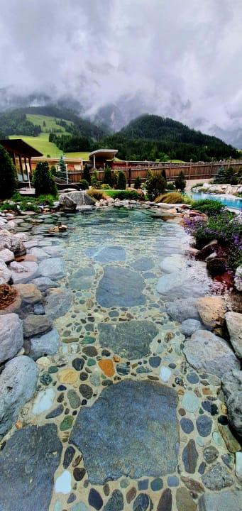 Pool Hotel Riederalm