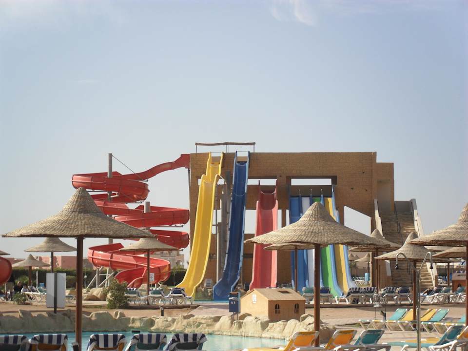 Zjeżdżalnie Tirana Aqua Park Resort