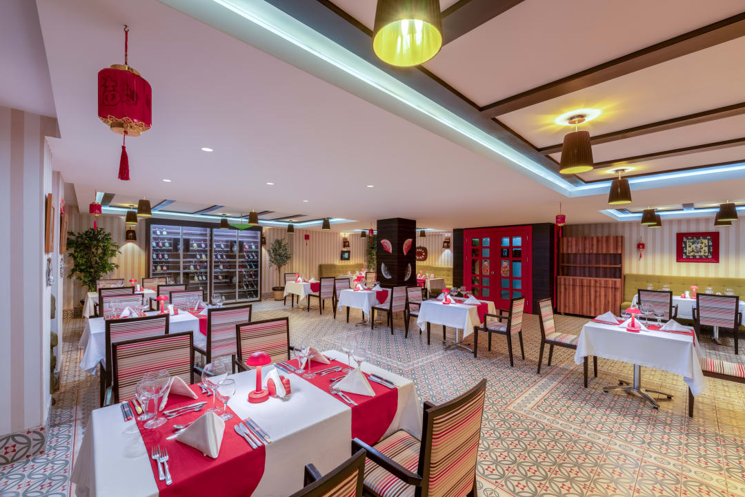 Gastro Hotel Royal Garden Beach