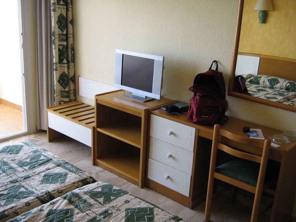 Zimmerausstattung Grupotel Montecarlo