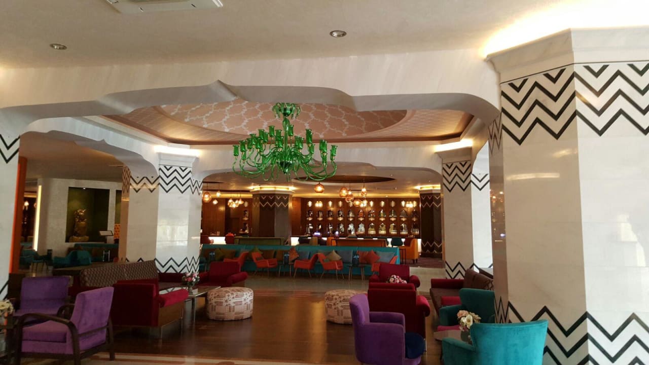 In der Lobby Royal Taj Mahal Hotel