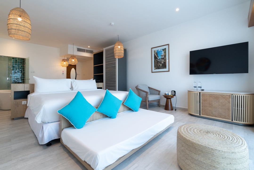 Zimmer Le Mersenne Zanzibar, Autograph Collection