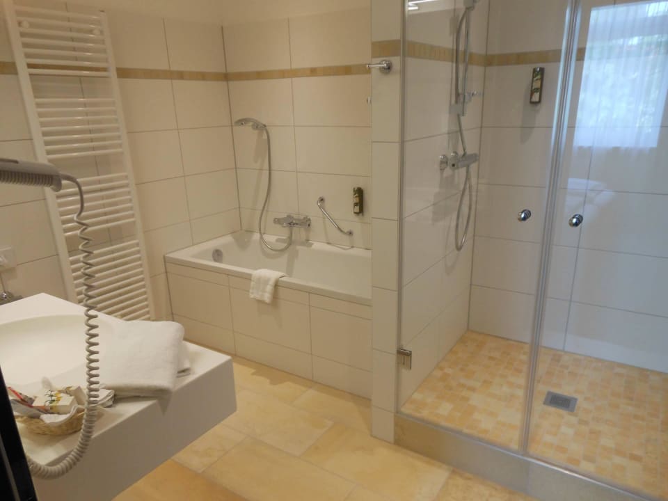 Bad, Dusche Hotel DER LINDENHOF