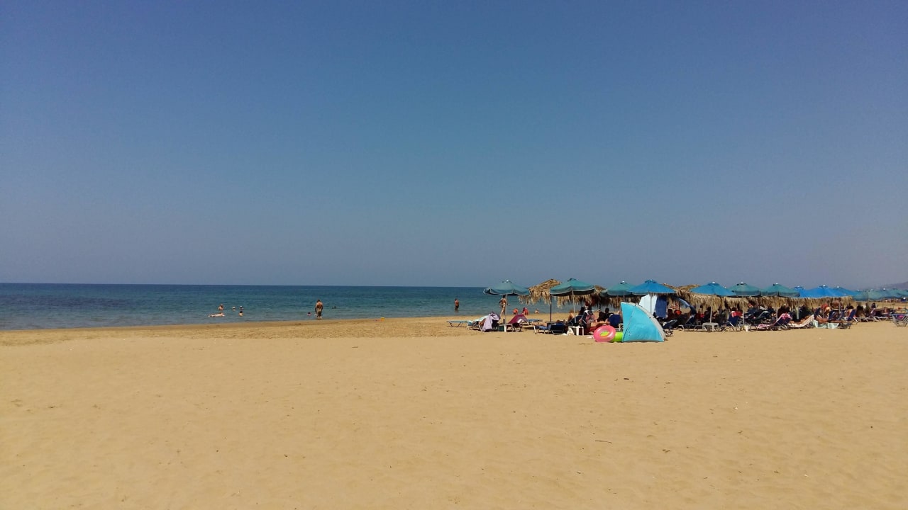 Blick zum Strand der Summerland-Bar HARPIN Georgioupolis Resort Aquapark & SPA