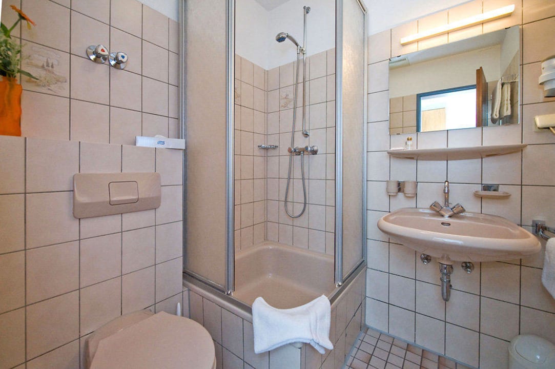 "Badezimmer Komfort" Astoria City Resort (Essen) • HolidayCheck