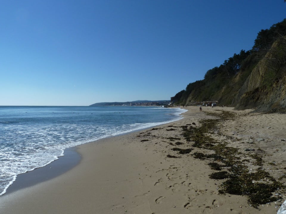 Teilansicht Steilküste in Hotelnähe Sol Luna Bay
