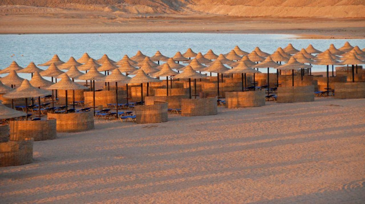 Sonnenaufgang am Strand TUI MAGIC LIFE Kalawy