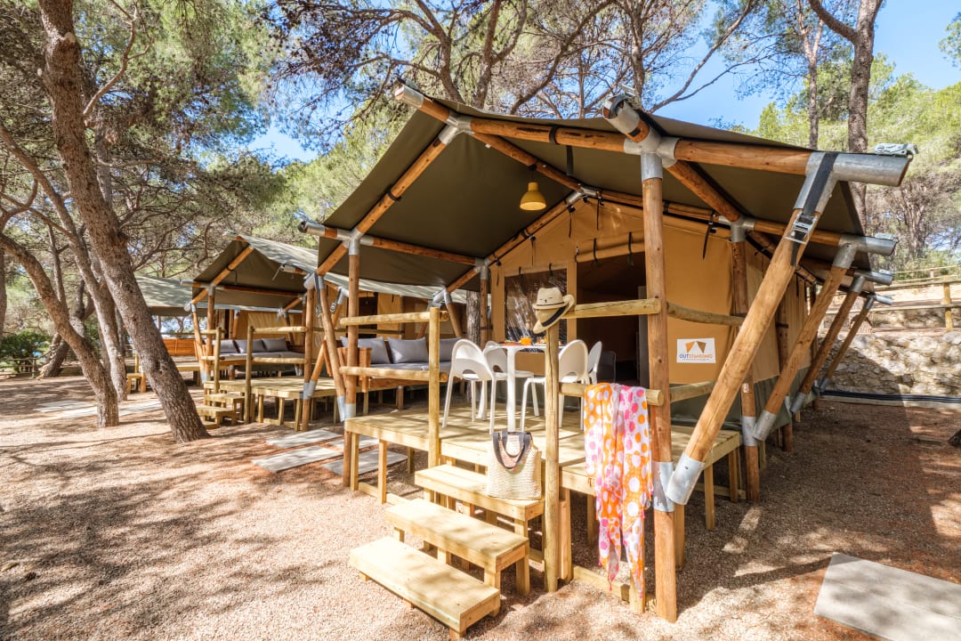 Außenansicht Estival Torre de la Mora - Camping & Bungalow