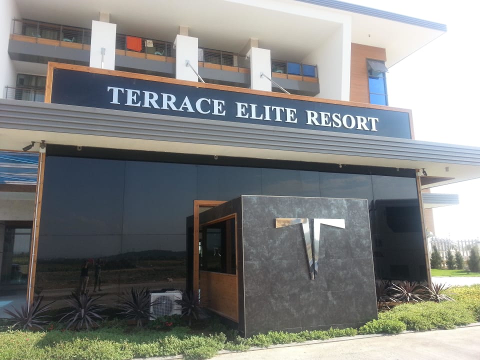 Wo sind die "5 Sterne" ? Terrace Elite Resort