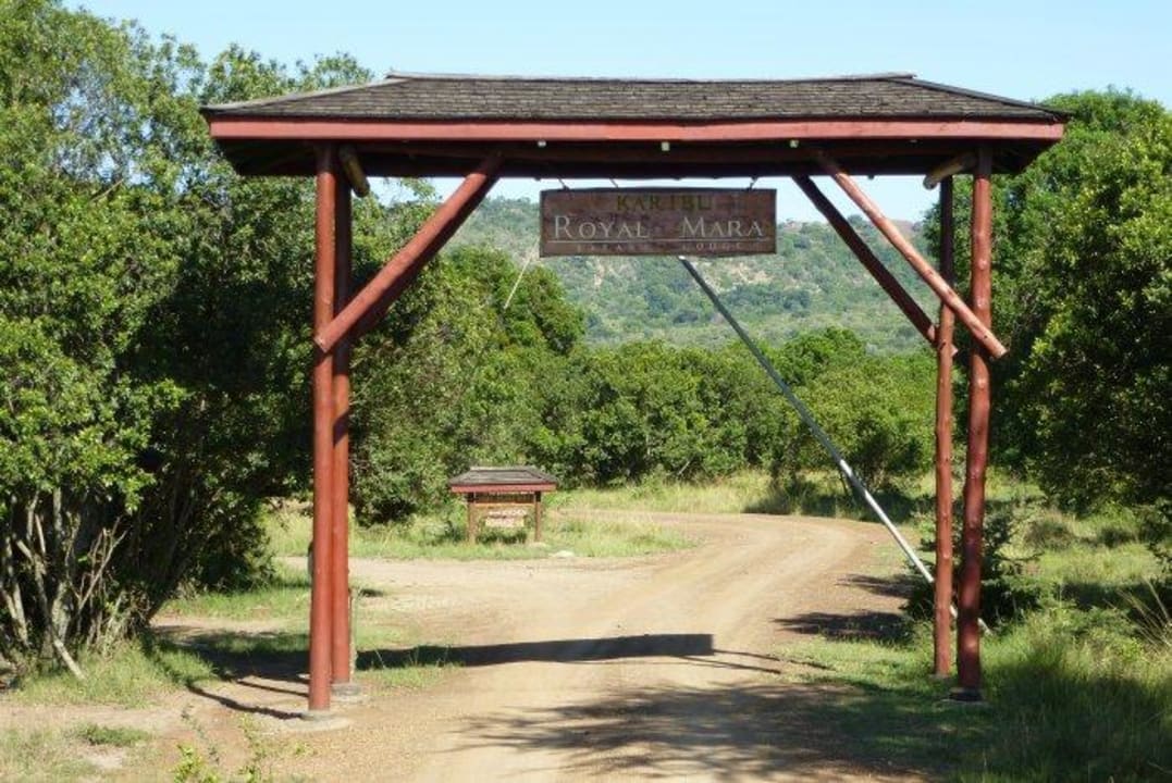  Royal Mara Gate Royal Mara Safari Lodge