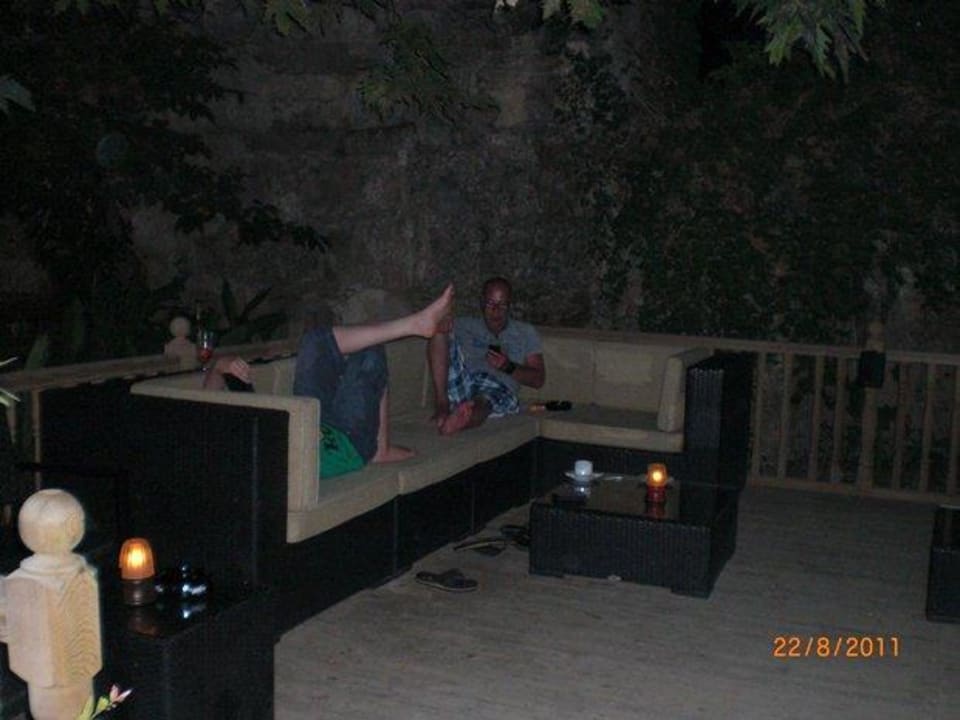 Chillout Lounge an der Cleopatra Bar Can Garden Beach