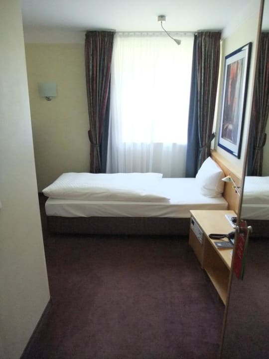 Einzelzimmer Steigenberger Icon Grandhotel Petersberg