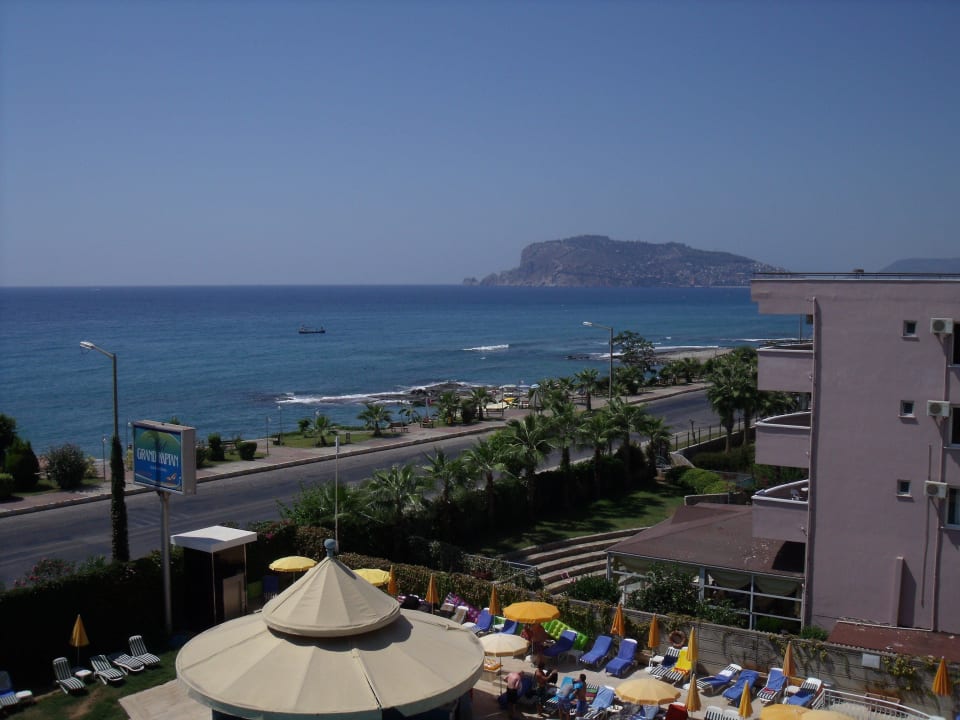 Blick zur Burg Grand Kaptan