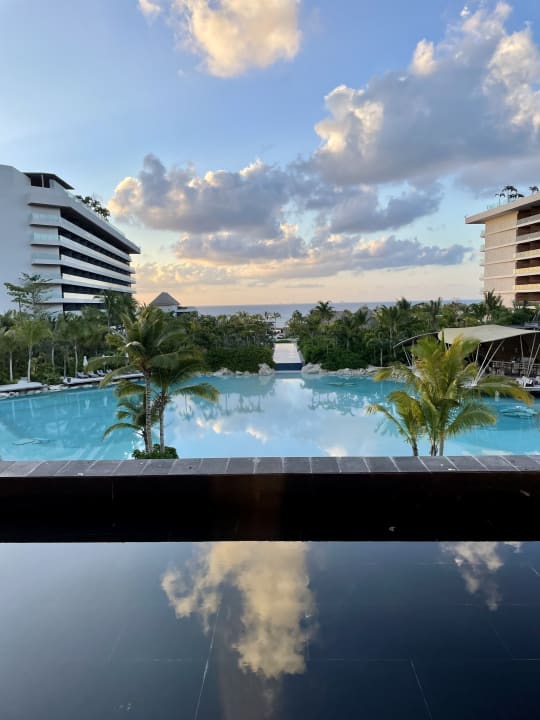 Pool Impression Moxché by Secrets