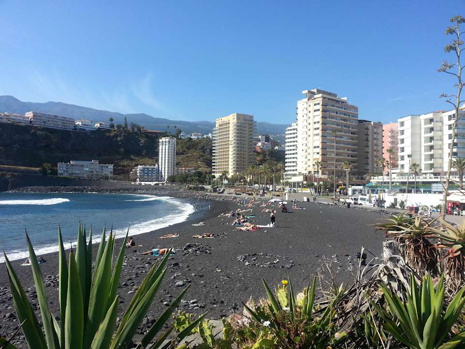 Blick vom Meeresschwimmbad zum Hotel San Felipe. Bahia Principe Sunlight San Felipe