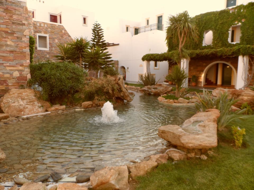 Ein Ruhepohl, die Gartenlage m Hotel Naxos Resort Beach Hotel