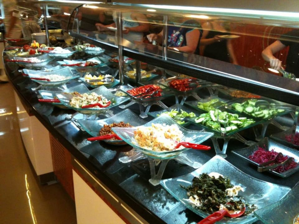 Teil vom Salatbuffet Hotel Grand Okan