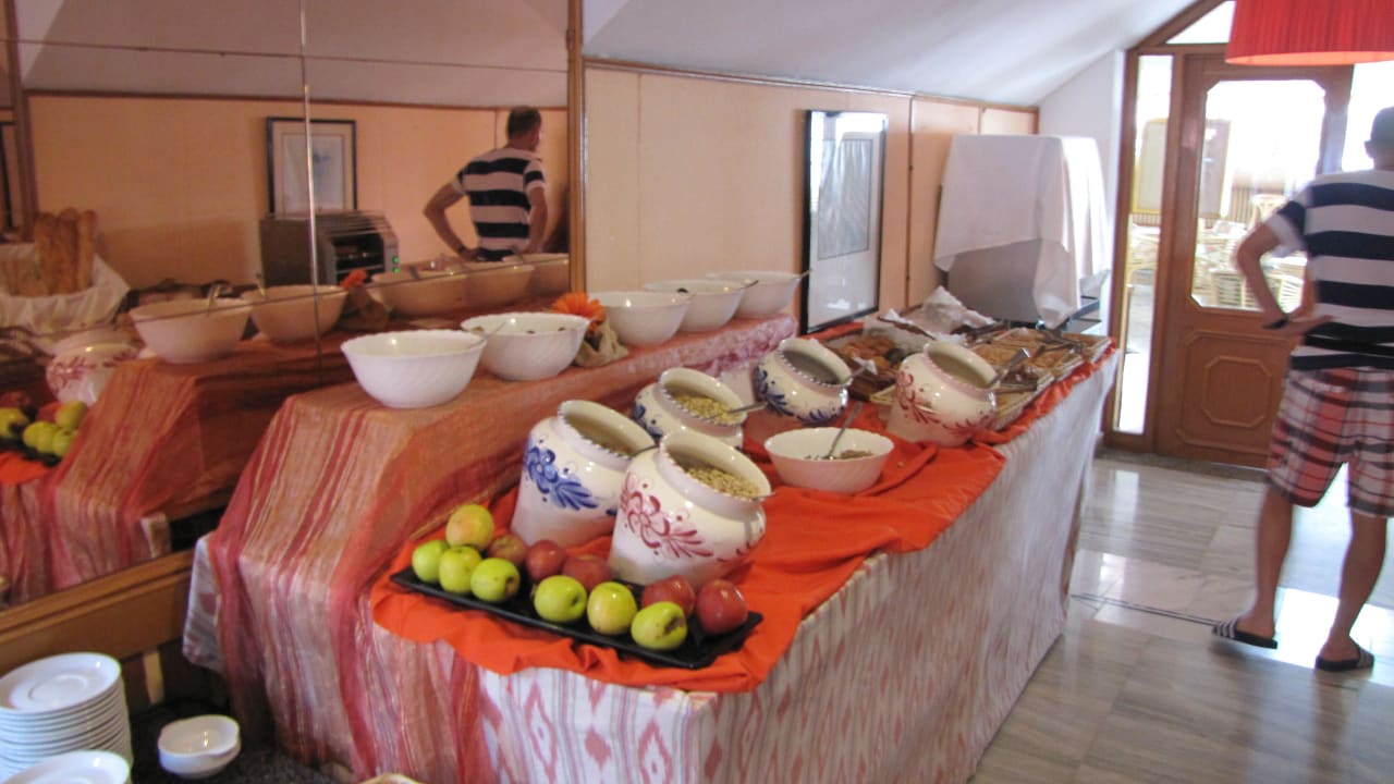 Frühstück Cornflakes & Co. Hotel Clumba