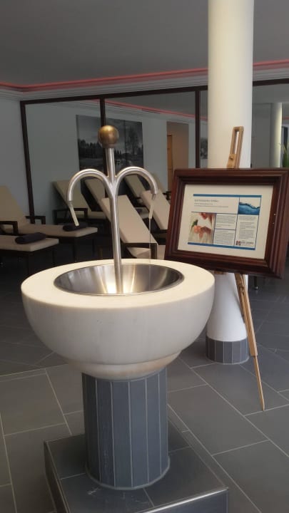 Trinkbrunnen im Lesebereich  Hotel Das Ludwig