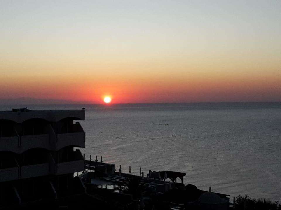 Außenansicht Hotel Kalithea Horizon Royal