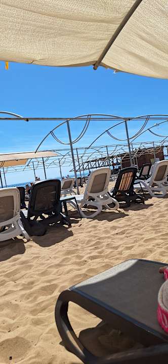 Strand Castival Hotel