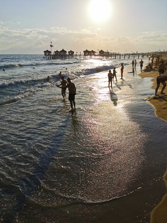 Strand Royal Holiday Palace