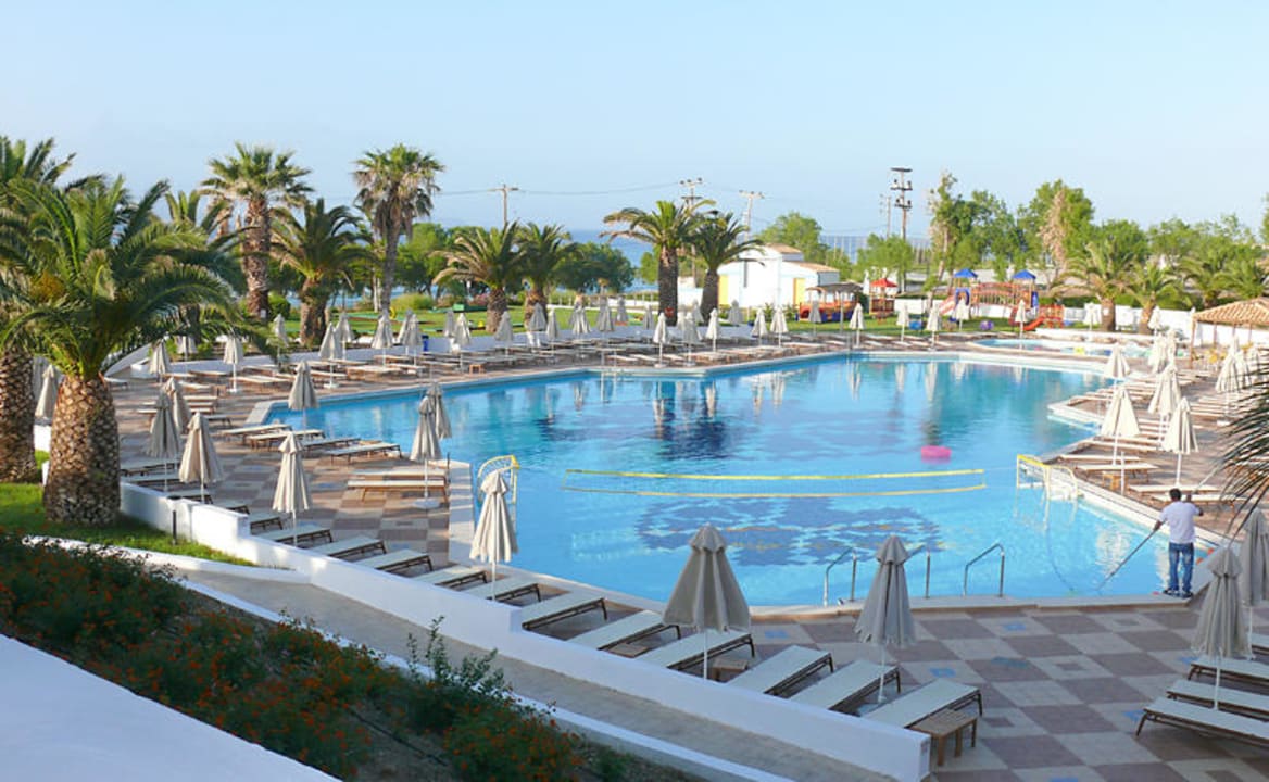 Pool am Morgen Lagas Aegean Village