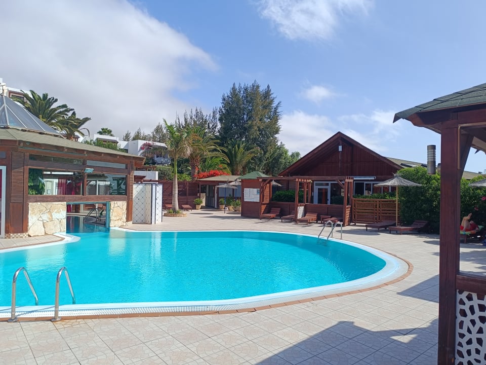 Pool Marina Playa Suite Hotel