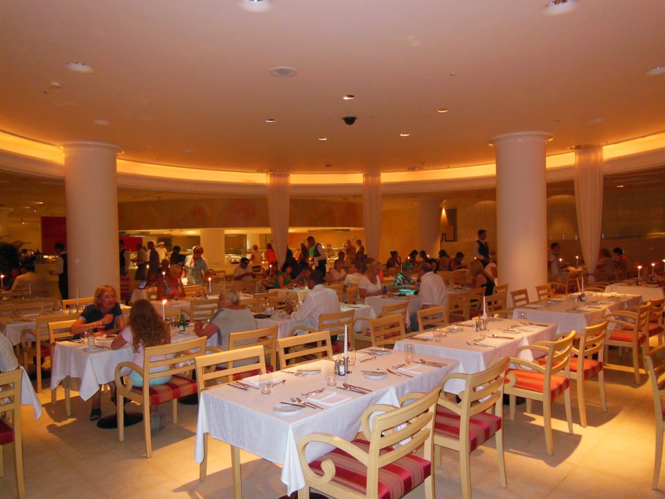 Wie in einer Uni-Mensa Hotel Splendid Conference & Spa Resort