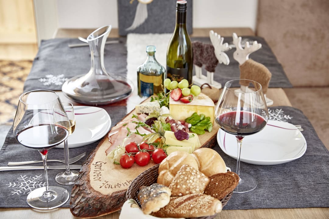 Brettljause Sruh Stadl Lodge