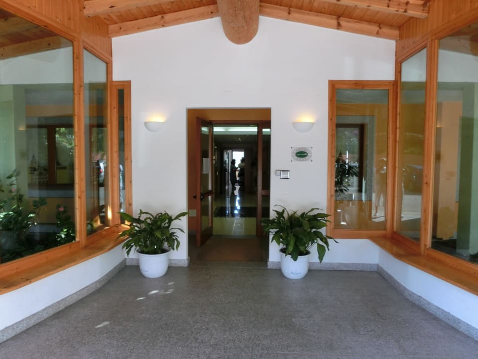 Sehr freundlich.. Borgo Saraceno Hotel & Spa