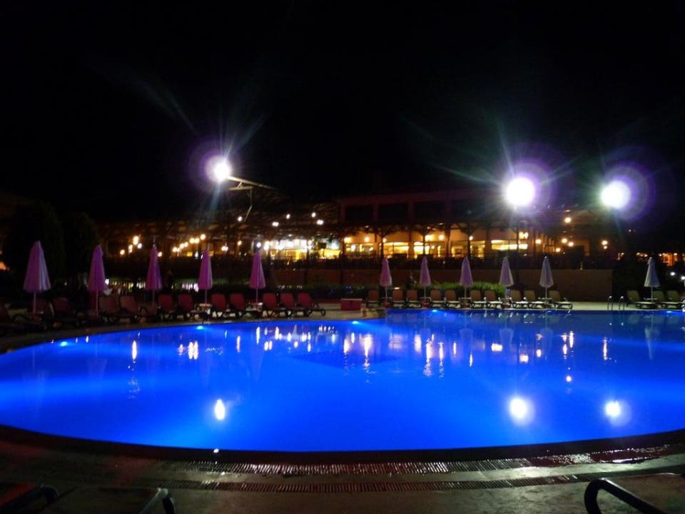 Widok na restaurację Aspendos. Crystal Flora Pearl Collection