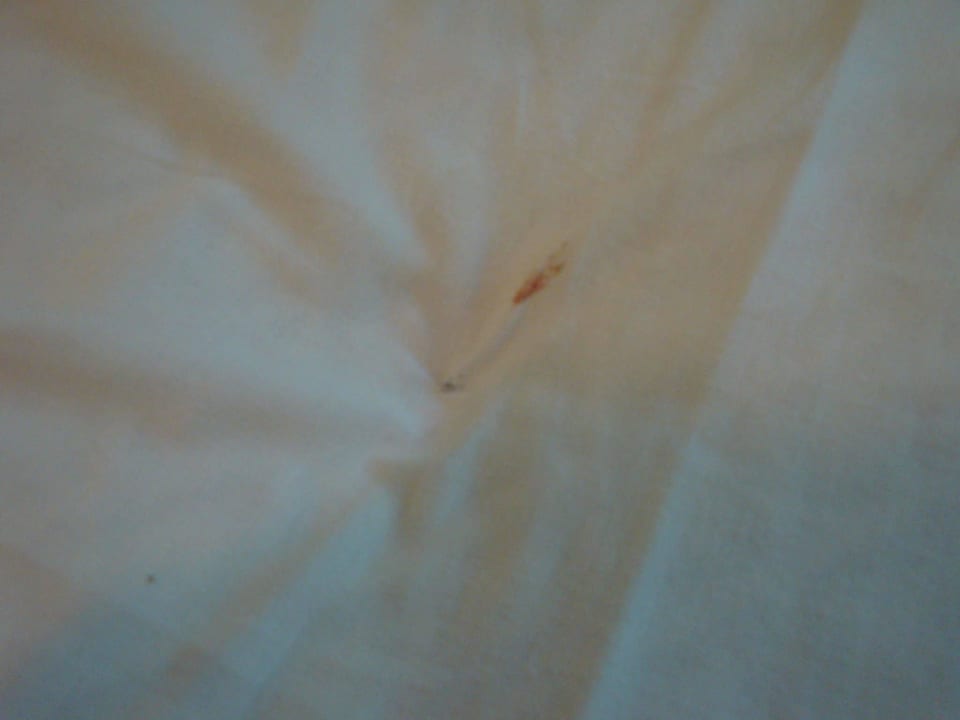 Bett mit hervorstehender, spitziger Metallfeder!! Residenza Panorama