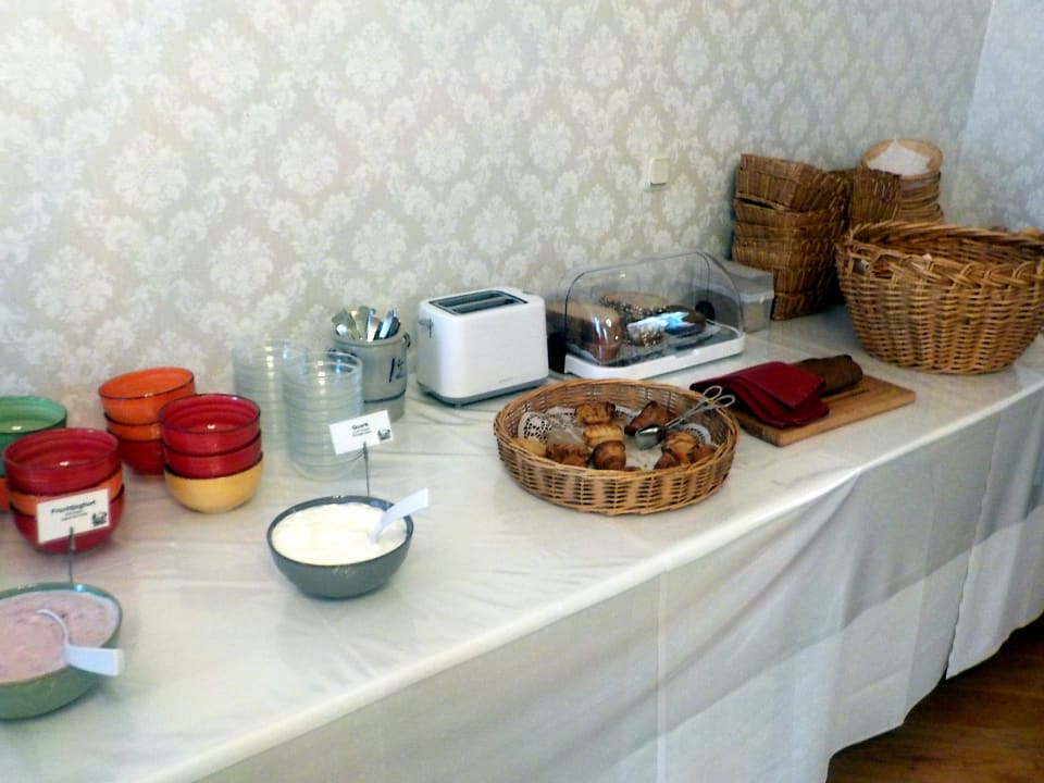 Gastro Hotel Burg Bollendorf