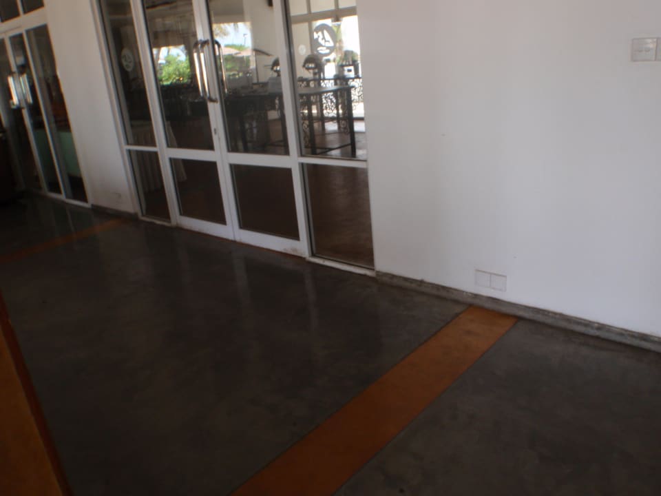 Wieder schmutzig Goldi Sands Hotel