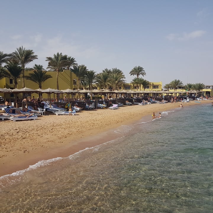 Strand Palm Beach Resort