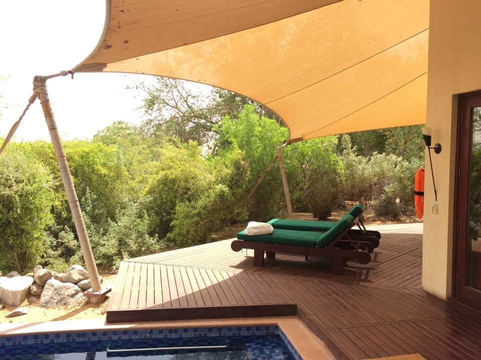 Pool und Sundeck Al Maha, A Luxury Collection Desert Resort & Spa