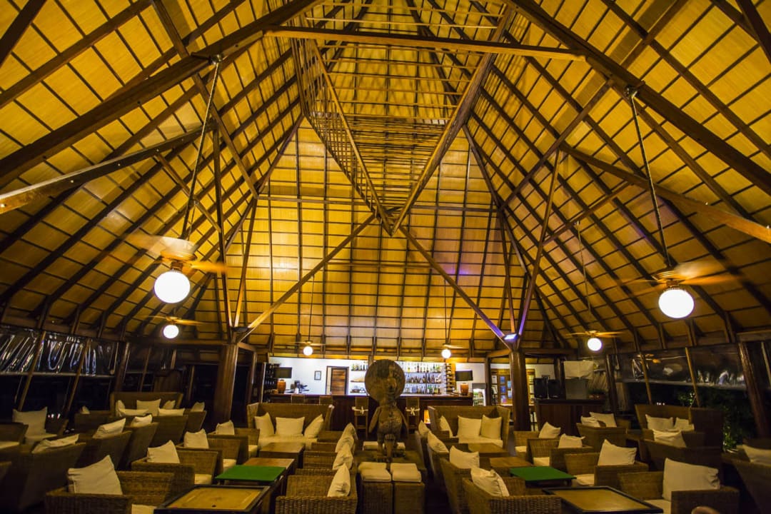 Bar Gangehi Island Resort