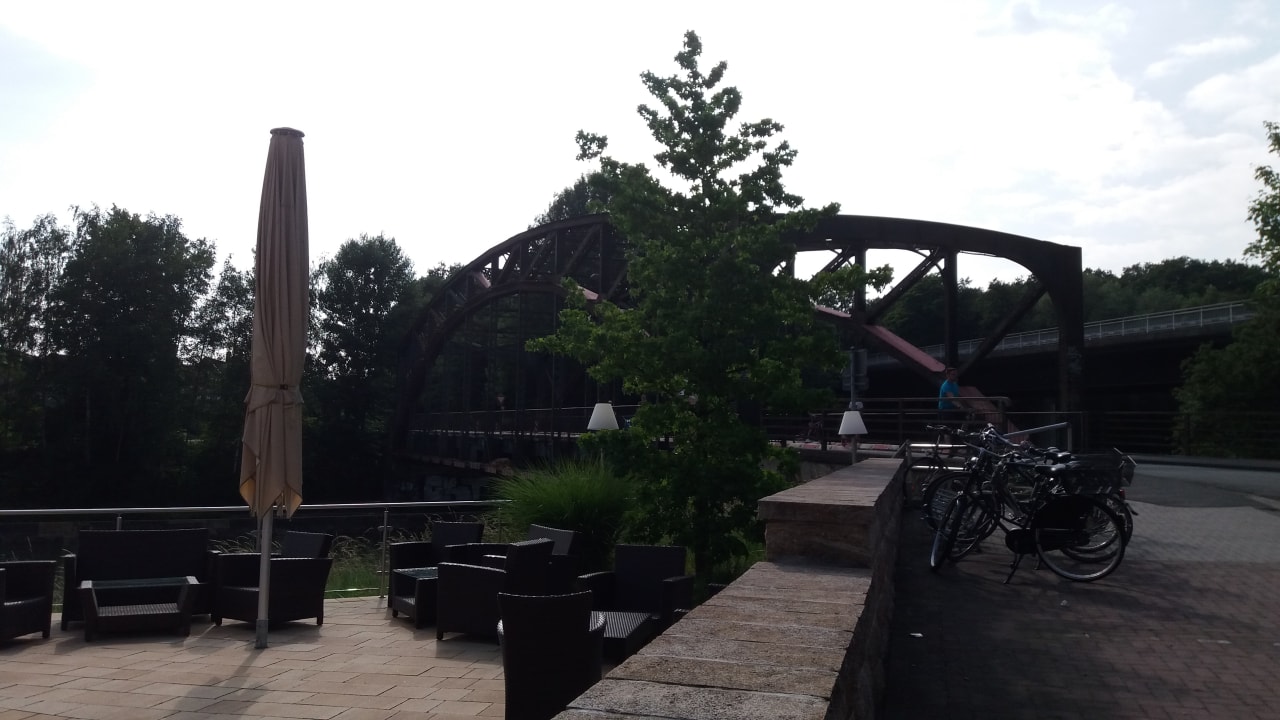 Ausblick und Brücke über den Kanal Hotel Zur Prinzenbrücke