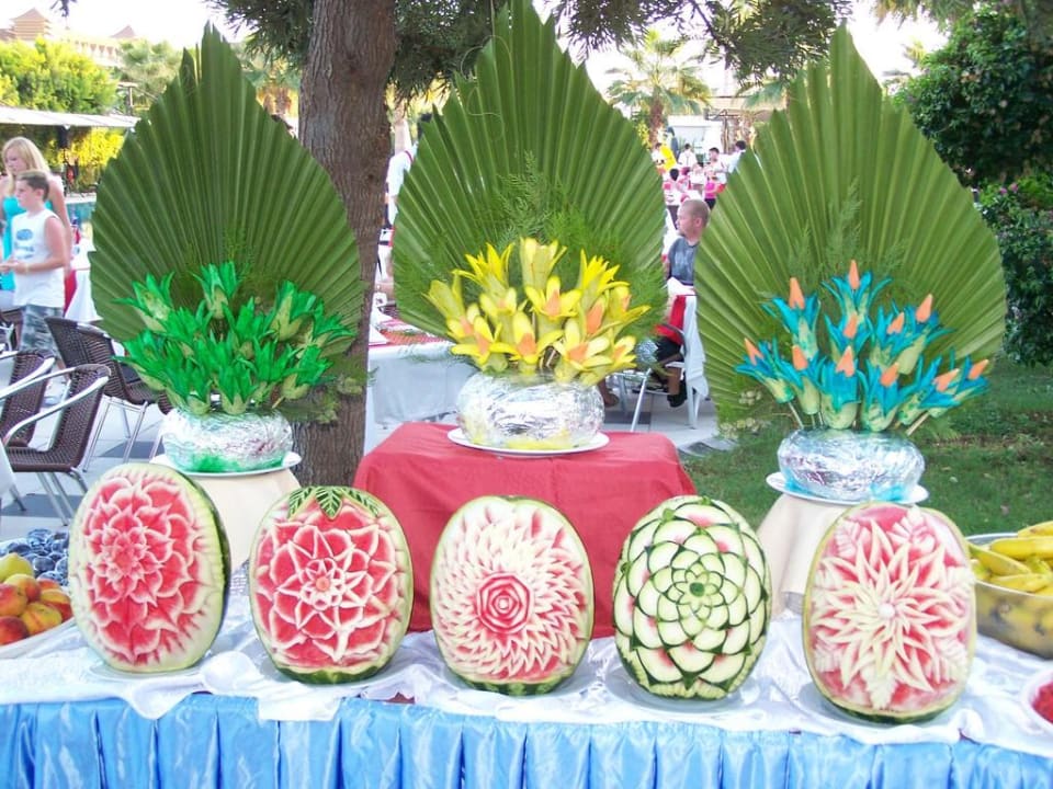 Melonendeko am Galaabend Hane Family Resort