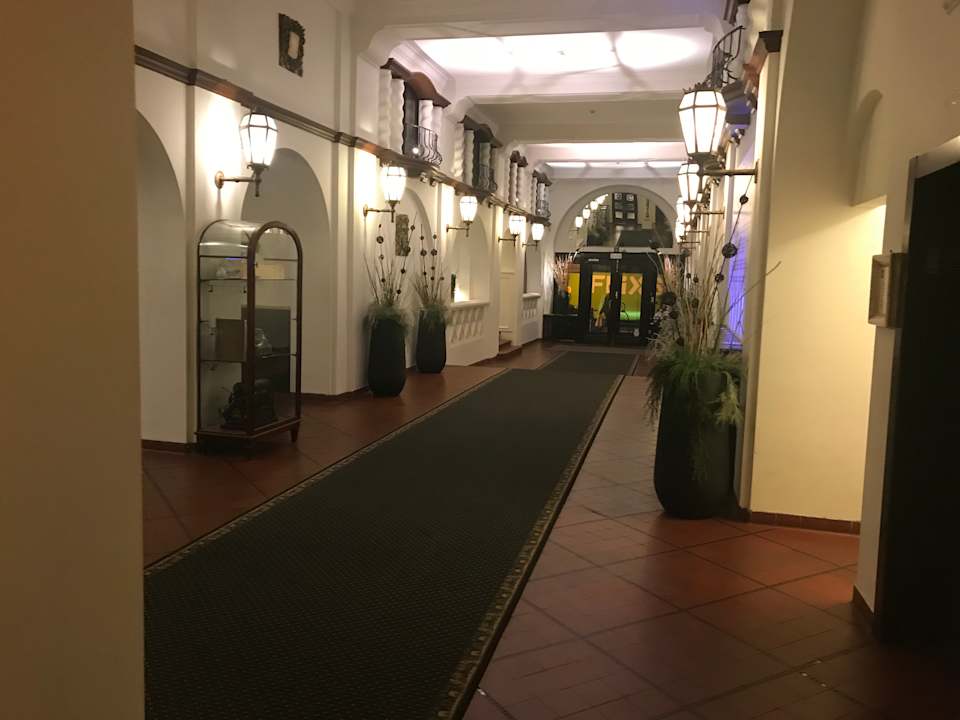 Lobby Hotel Des Colonies