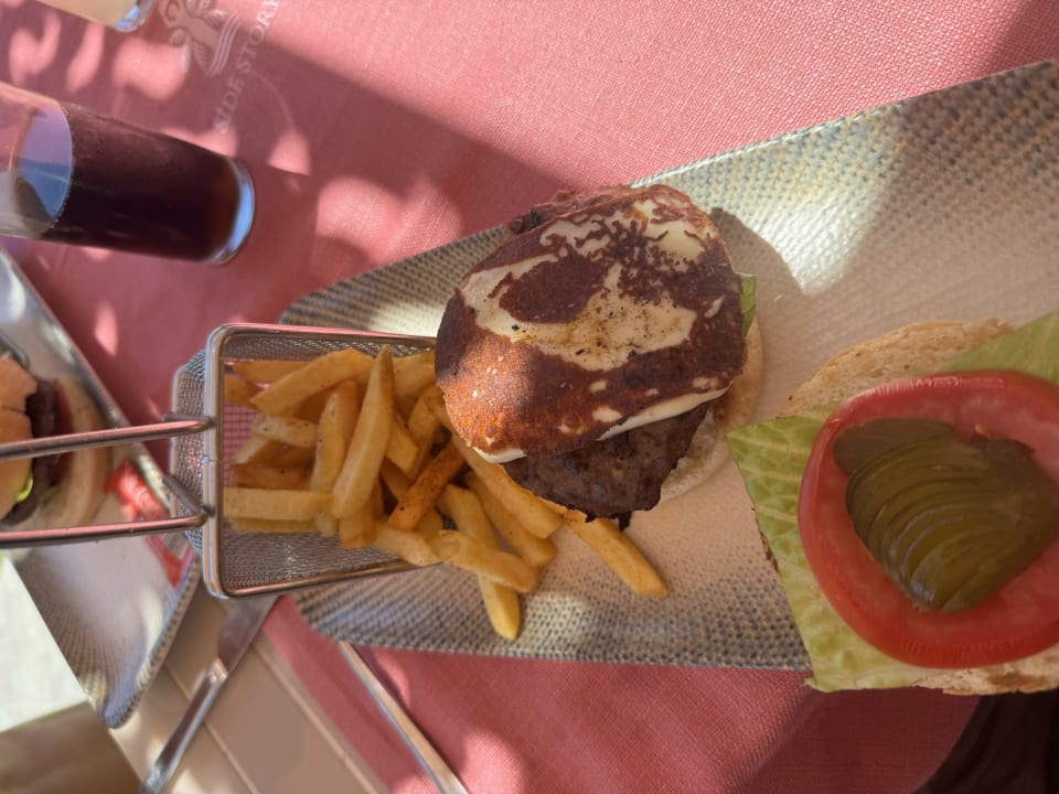 Strand Side Story Resort & Spa