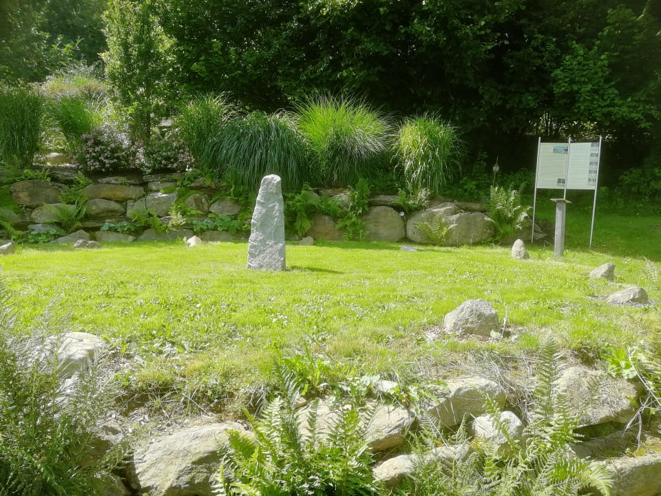 Gartenanlage Spirit & SPA Hotel Birkenhof am Elfenhain