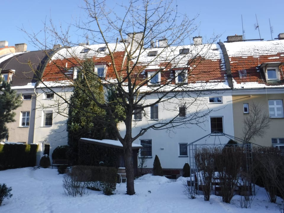 Ansicht vom Garten Guesthouse Rossini