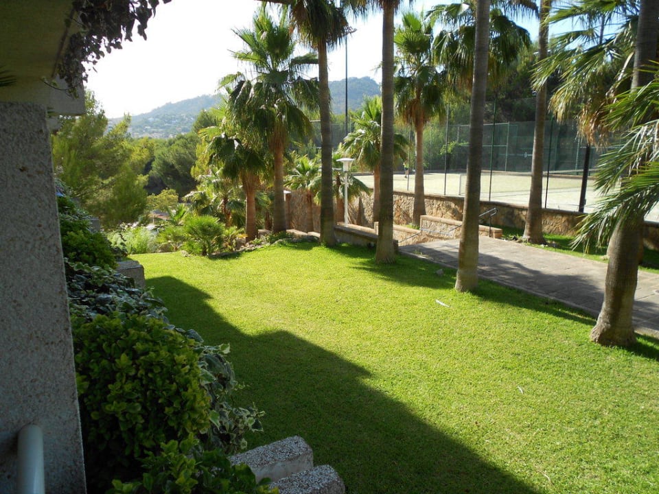 Blick zum Tennisplatz allsun Hotel Bella Paguera